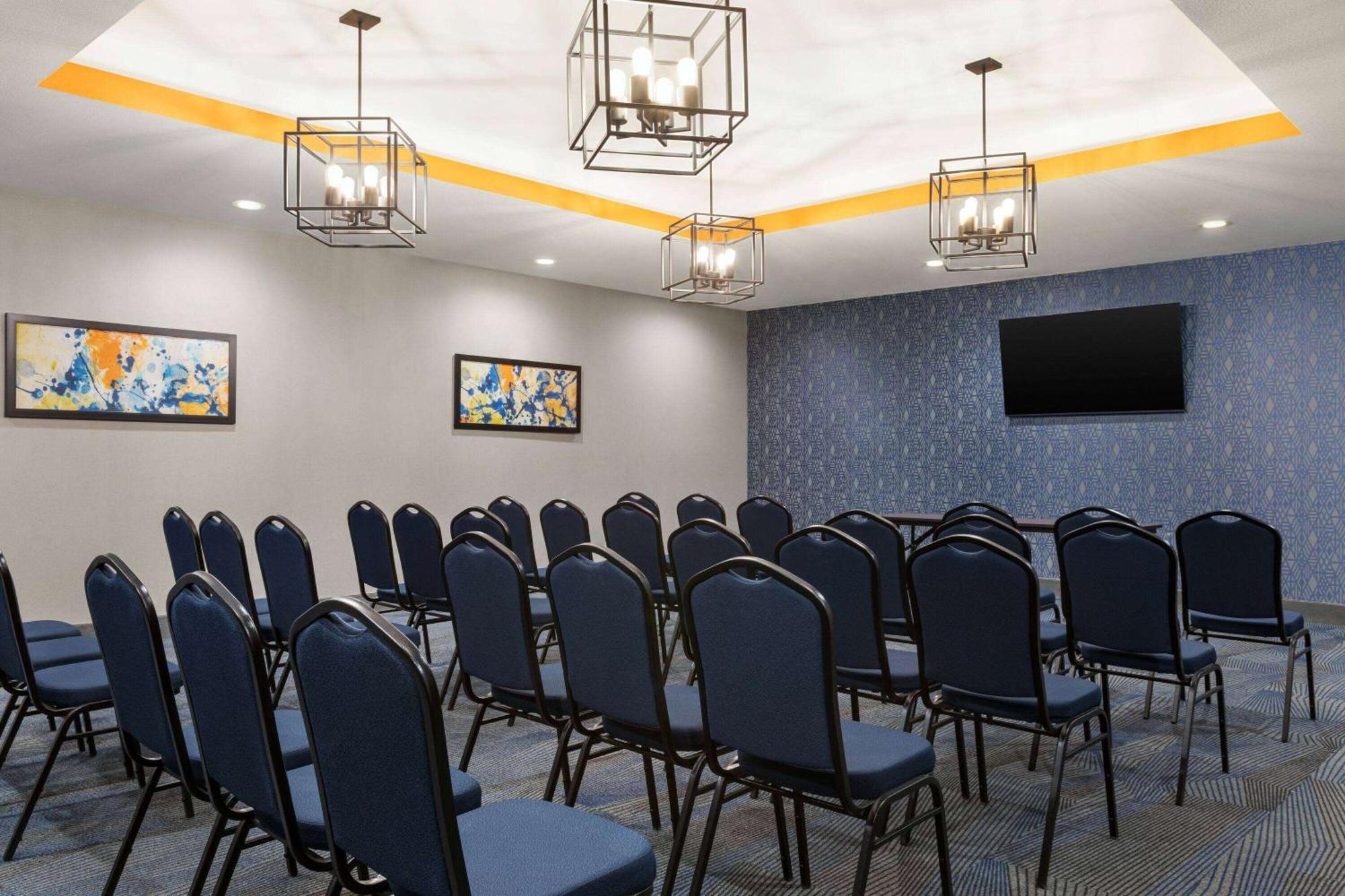 La Quinta Inn & Suites By Wyndham Austin South Exteriér fotografie
